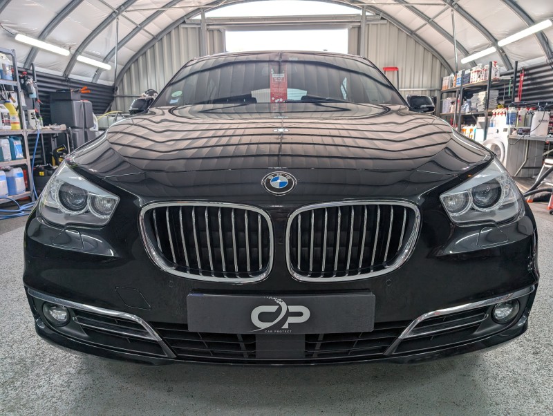 polissage et protection céramique sur une BMW GT 530d Près de Geneve en Suisse