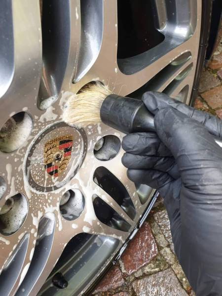 Detailing complet intérieur et extérieur d'une Porsche Boxter à Genève