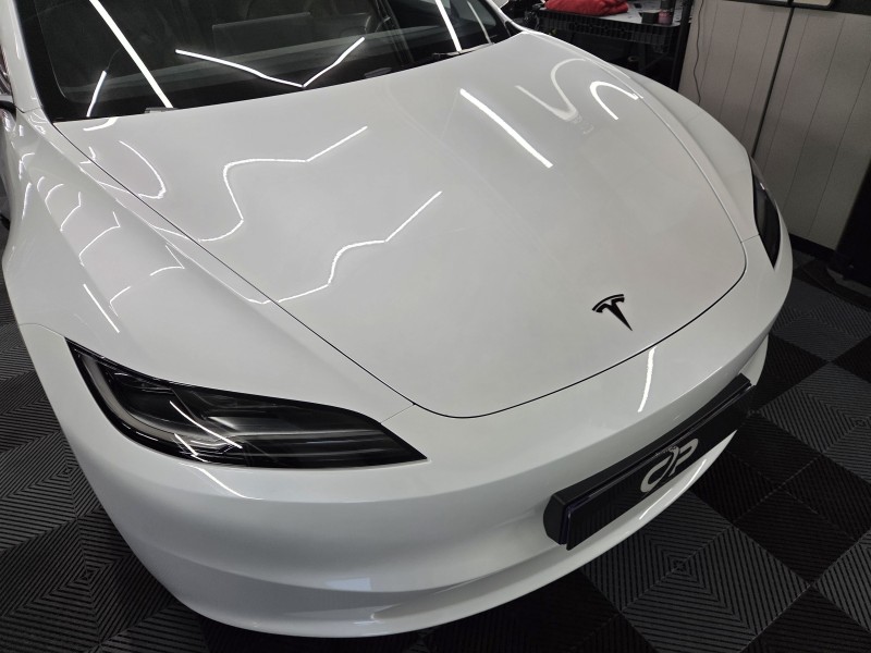 full PPF Profilm sur une tesla model 3 neuve proche de Geneve