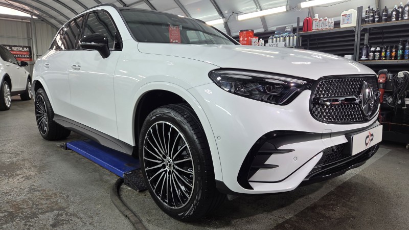 Mercedes GLC 400e 4matic 2025 - protection céramique Gtechniq longue durée, brillance intense et lavage ultra facilité près de Genève